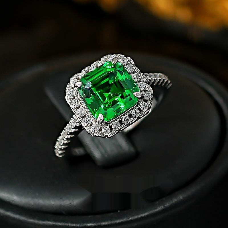 3-Carat Muzo Green Ring – 925 Silver, Gold Plated
