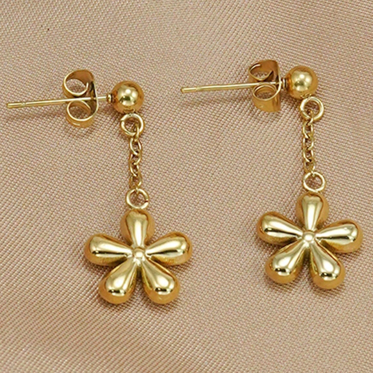 18K Gold Plated Flower Necklace & Earrings Set