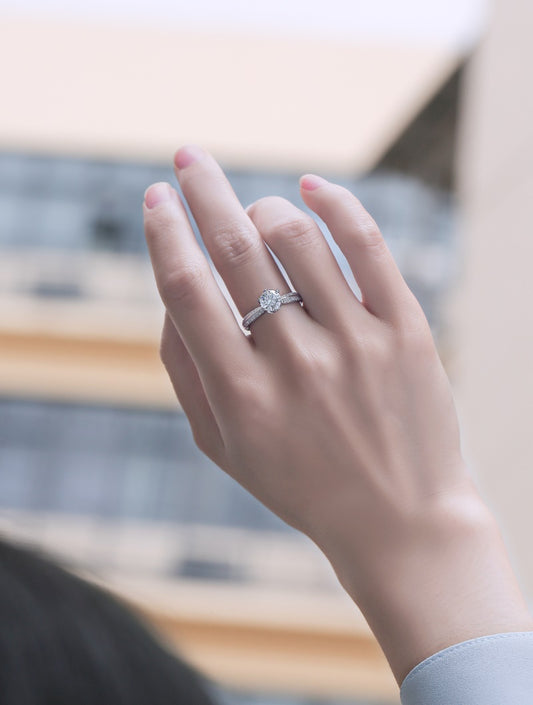 Moissanite Diamond Wedding Ring