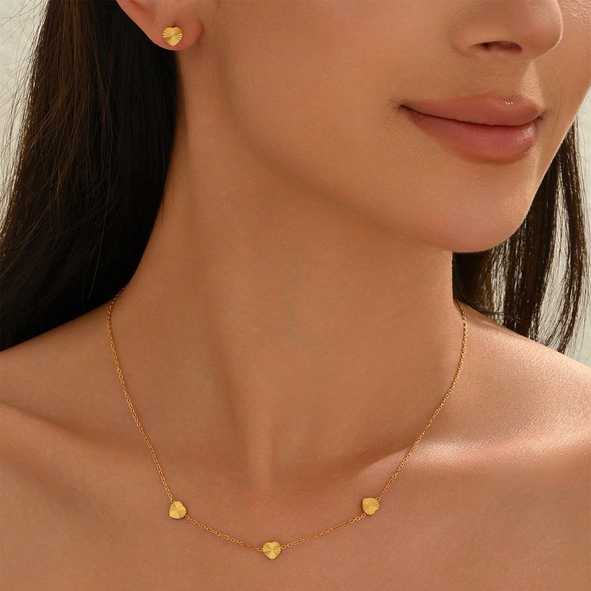 Lxalry – 18K Gold Plated Heart Necklace & Earrings Set