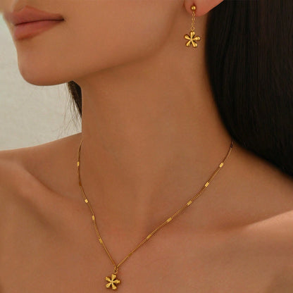 18K Gold Plated Flower Necklace & Earrings Set